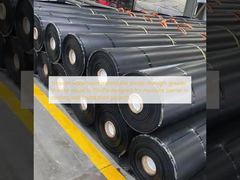 แผ่นเมมเบรนกันน้ำเรียบ มีความทนแรงดึงอย่างน้อย 15MPa ออกแบบมาเพื่อเป็นเกราะป้องกันความชื้นในโครงการหลังคาและฐานราก