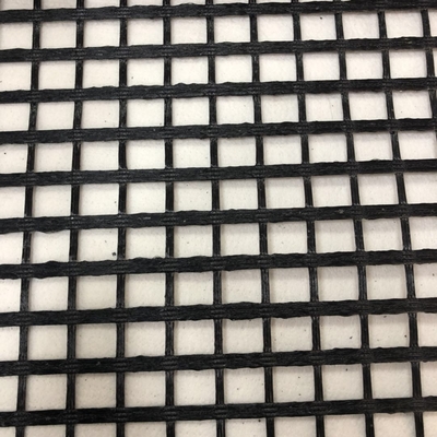 Geogrid ไฟเบอร์กลาสตาข่ายสีดำสำหรับการรักษาเสถียรภาพพื้นทางเท้า