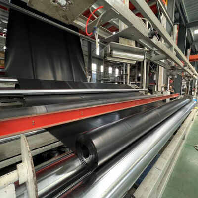 0.5mm HDPE Geomembrane Liner เรียบเรียบ สะดวกสูง กันน้ําสําหรับเขื่อนและบ่อ