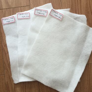 สายใยสั้นเข็มกระแทกผ้า Geotextile ไม่เนื้อผ้าสําหรับการกรองทราย การเสริมกระบวนการถนน