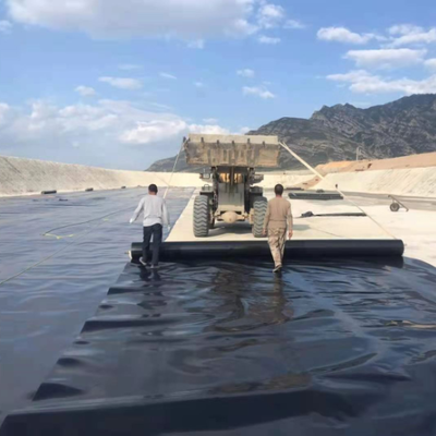 แผ่นซับ Geomembrane HDPE กันน้ำ Root Barrier สำหรับฉนวนสวนหลังคาเชิงพาณิชย์