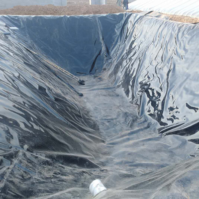 ซับ Geomembrane HDPE แบบแน่นแก๊สสำหรับฝาปิดบ่อหมักก๊าซชีวภาพทางการเกษตร