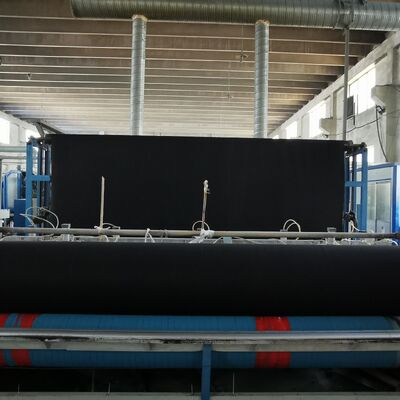 ผ้ากั้นวัชพืช Geotextile ไม่ทอสีดำสำหรับทางเดินสวนผลไม้และสวน