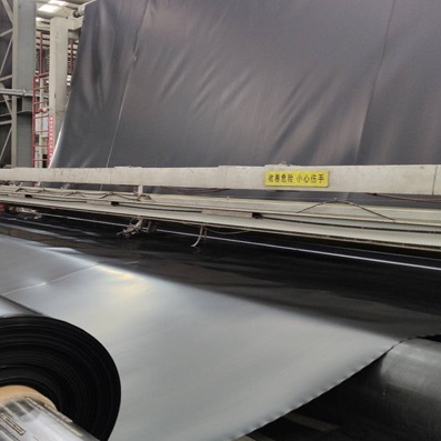 แผ่น Geomembrane HDPE แบบฝังกลบหนาสำหรับห้องกักเก็บขยะเทศบาล