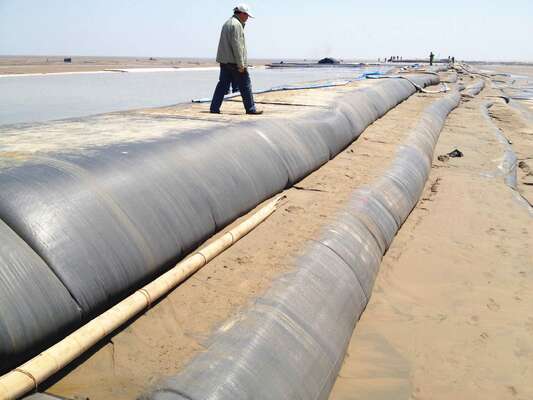 ถุงระบายน้ำ Geotextile ทอขนาดกำหนดเองสำหรับแผงกั้นน้ำท่วมชั่วคราว