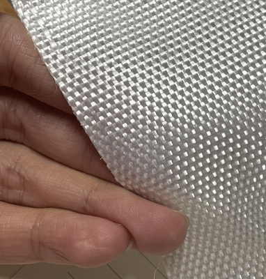10% ความยาว Geotextile เนื้อผงสําหรับความมั่นคงของดิน ความยาว 50m-100m