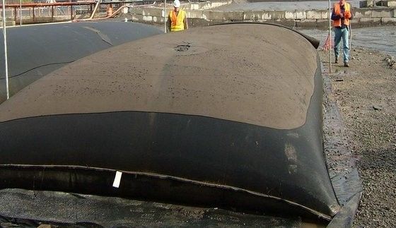 ท่อระบายน้ำ Geotextile ทรายดำ จำเป็นสำหรับเขื่อนทรายที่ใช้ในการถมทะเลและการถมที่ดิน