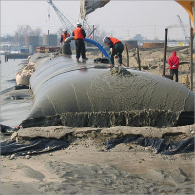 ท่อระบายน้ำ Geotextile ทรายดำ จำเป็นสำหรับเขื่อนทรายที่ใช้ในการถมทะเลและการถมที่ดิน