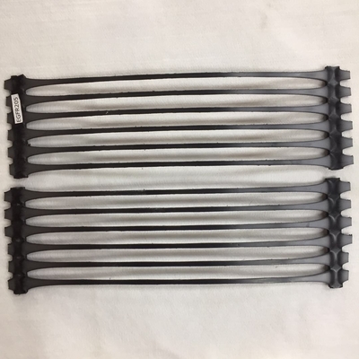 PP HDPE พลาสติก Geogrid ตาข่าย Uniaxial Geogrid ตารางเสถียรภาพของดินสากล