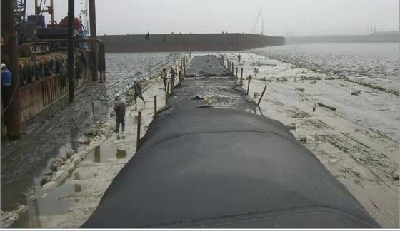กากตะกอนน้ำเสียโพลีเอสเตอร์ Dewatering ถุงป้องกันชายฝั่ง