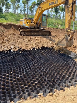 พื้นผิว HDPE Geocell Black Slop Protection พลาสติก Driveway Grid