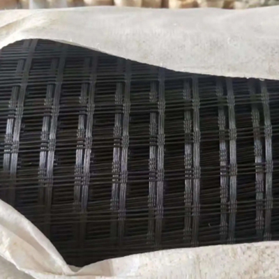 200m PET Geogrid โพลีเอสเตอร์ Geogrid สำหรับถนน 3m 6m Wide 3d Model Design