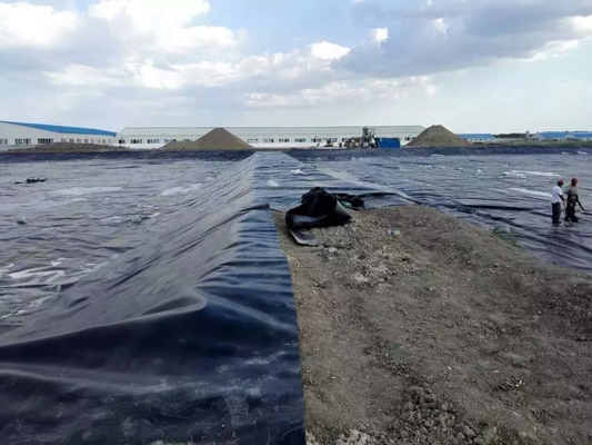 PVC Geomembrane Liner ทนต่อการกัดกร่อนแรงดึงสูง 0.8 มม. ถึง 2 มม
