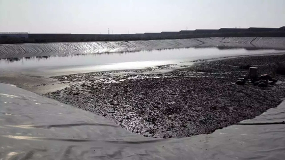 PVC Geomembrane Liner ทนต่อการกัดกร่อนแรงดึงสูง 0.8 มม. ถึง 2 มม