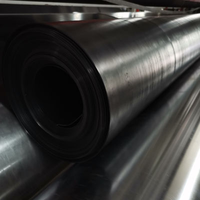 ผืนสระปลา HDPE หน้ากว้าง 1 ถึง 12 เมตร ออกแบบสําหรับการเก็บเก็บและเก็บน้ําในการชลประทานปลา