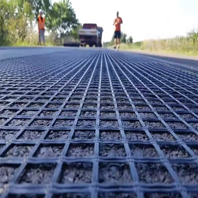 วัสดุฐาน Earthwork ไฟเบอร์กลาส Geogrid เพื่อเสริมความแข็งแกร่งให้กับพื้นผิวถนนและพื้นถนน